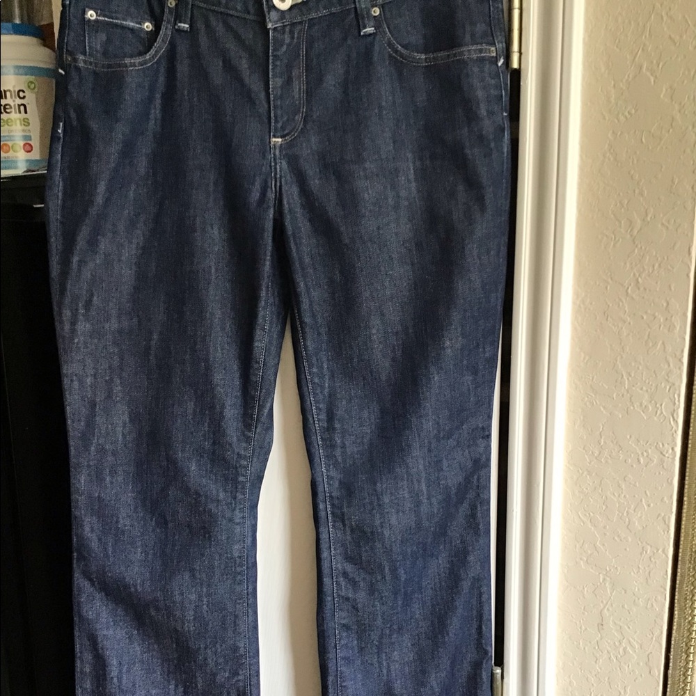 BANANA REPUBLIC JEANS : BOOT CUT CURVY FIT